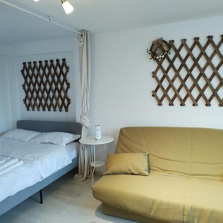 Comfy Condo Otopeni Kültér fotó